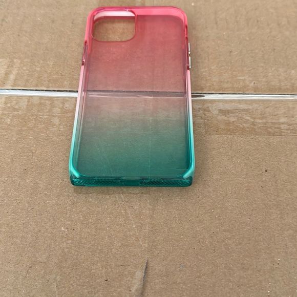 iPhone 12 case - Picture 1 of 1